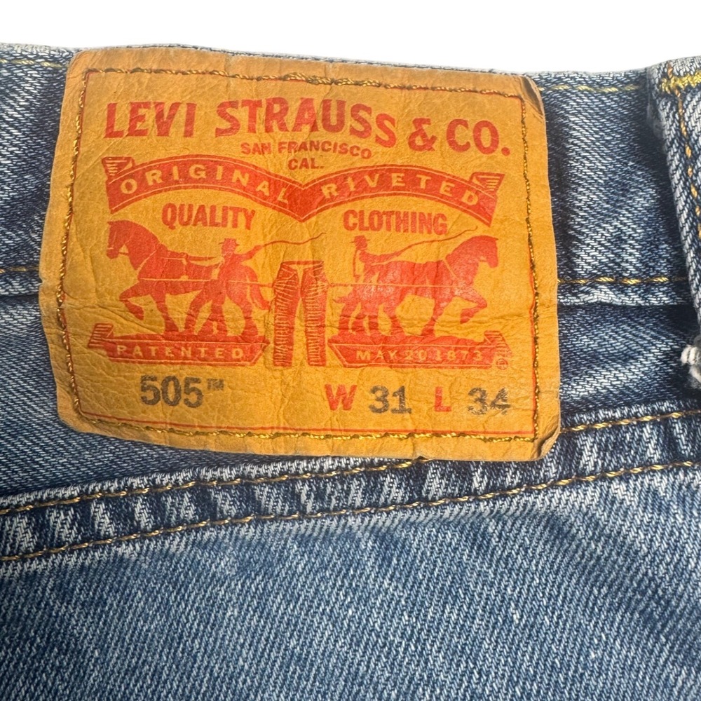 Levis 505 Regular Fit Straight Leg Jeans Mens 31x34 Medium Wash Blue Denim - Picture 4 of 10